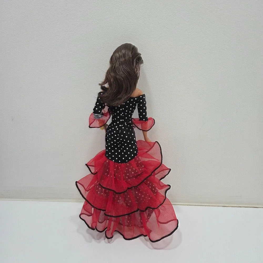 SPAIN BARBIE DOLL DOLLS OF THE WORLD PASSPORT  2012 MATTEL X8421